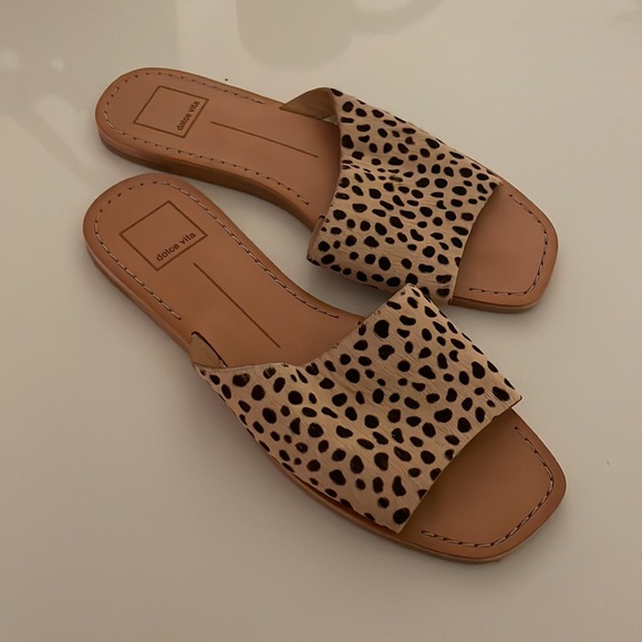 Dolce Vita cheeta print slide sandals size 7.5 - Picture 3 of 6